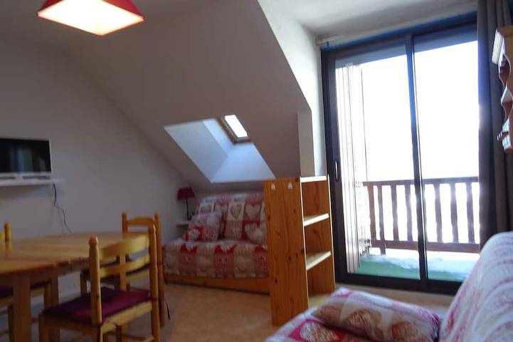 Gîte pour 5 personnes, avec balcon et jacuzzi dans Office De Tourisme De Saint Francois Longchamp - 4