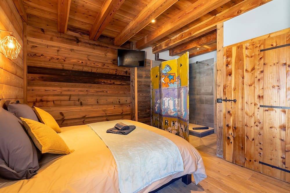 18-person luxury chalet in Ceillac, Queyras