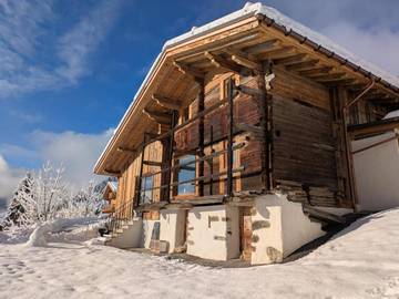 Chalet pour 2 personnes, avec vue ainsi que terrasse et jardin à Hauteluce