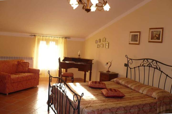 Haus in Macerino in den grünen umbrischen Hügeln in Acquasparta, Perugia Provinz