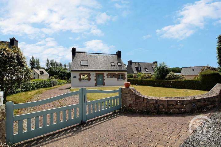 Gîte pour 2 personnes, avec Terrasse ainsi que Jardin et Vue dans Port le Goff