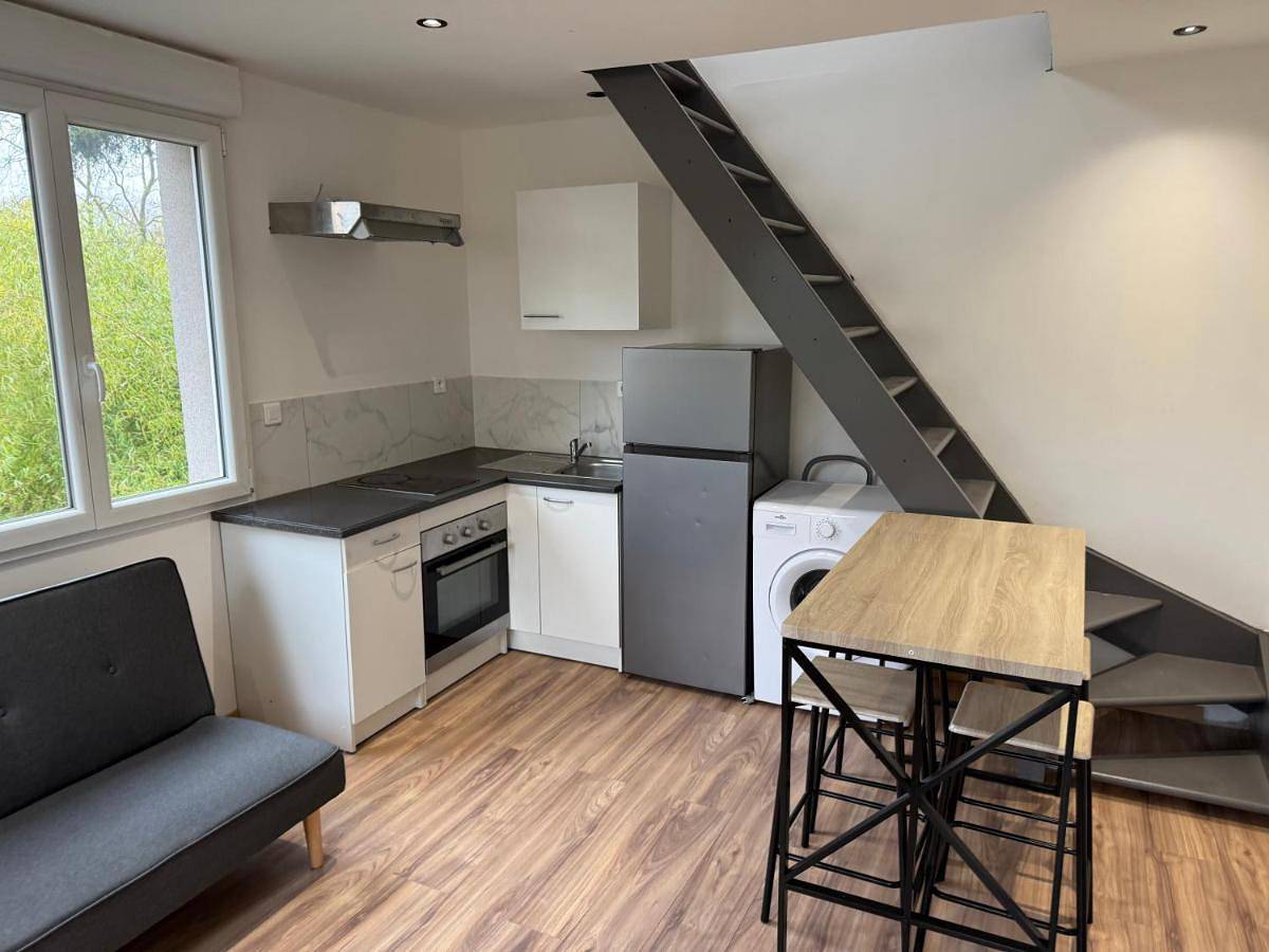 Appartement entier, One-Bedroom Apartment in Villeneuve-le-Roi, Val-de-Marne