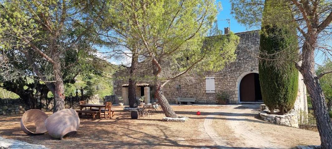 Location de vacances pour 4 personnes, avec jardin ainsi que piscine et vue à Reillanne - 3