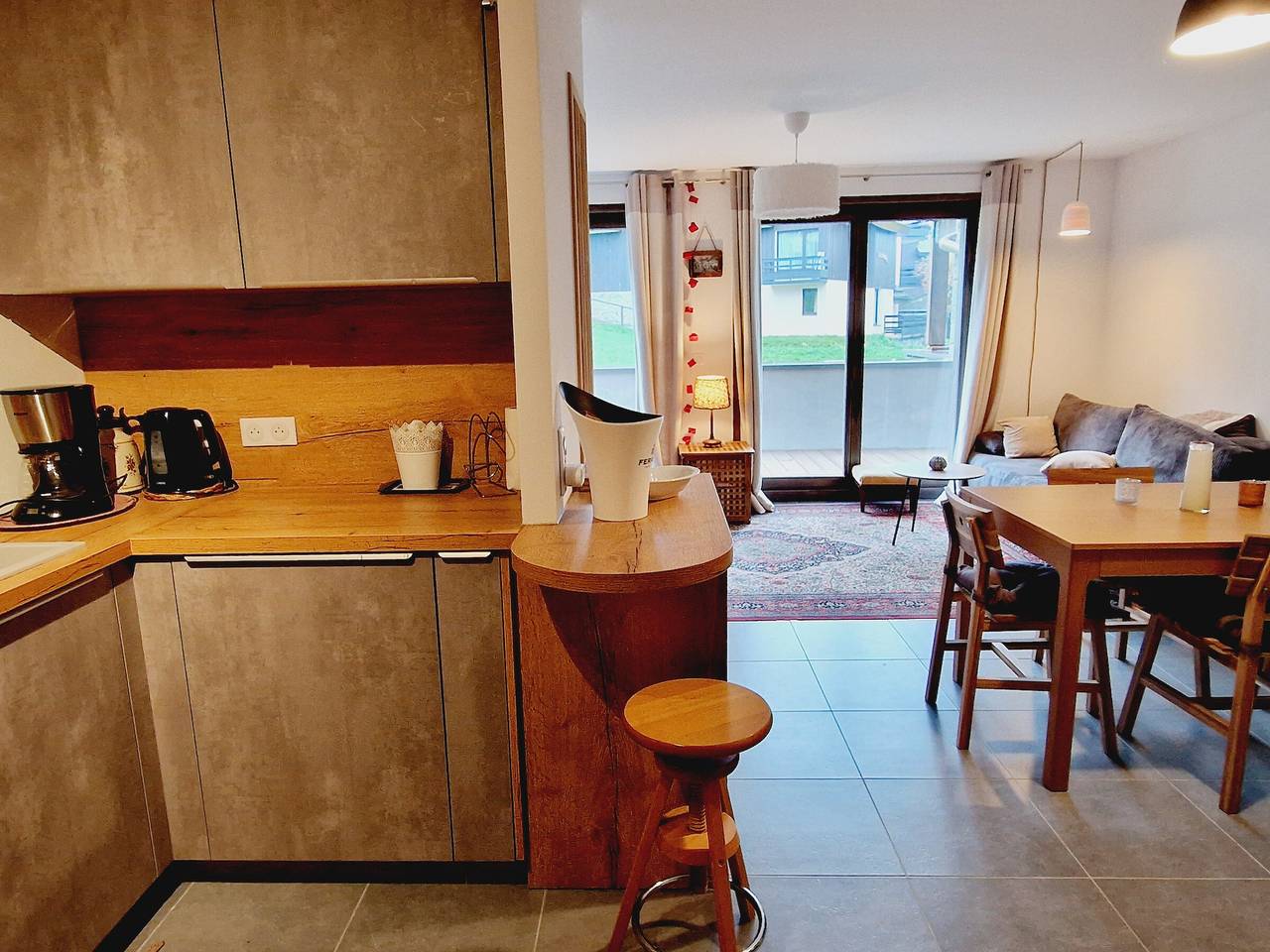 Apartamento entero, Apto acogedor en centro de estación, cerca pistas, parking, Wifi in La Plagne, Aime-la-Plagne