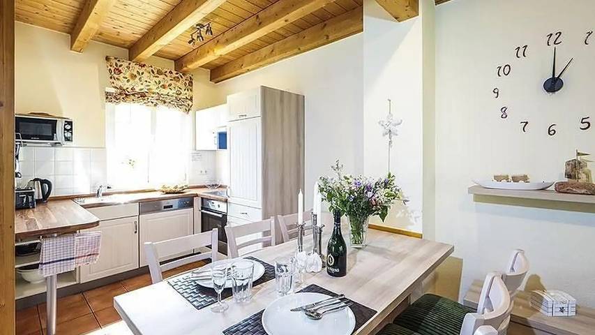 Ferienhaus für 10 Personen, mit Terrasse und Garten in Nienhagen - 3