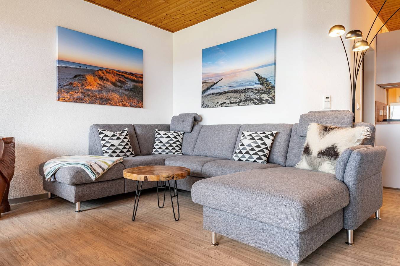Ganze Wohnung, Ferienwohnung 25 Strandkorb, 50 Qm' mit Meerblick, Balkon und Wi-Fi in Schillig Strand, Wangerland