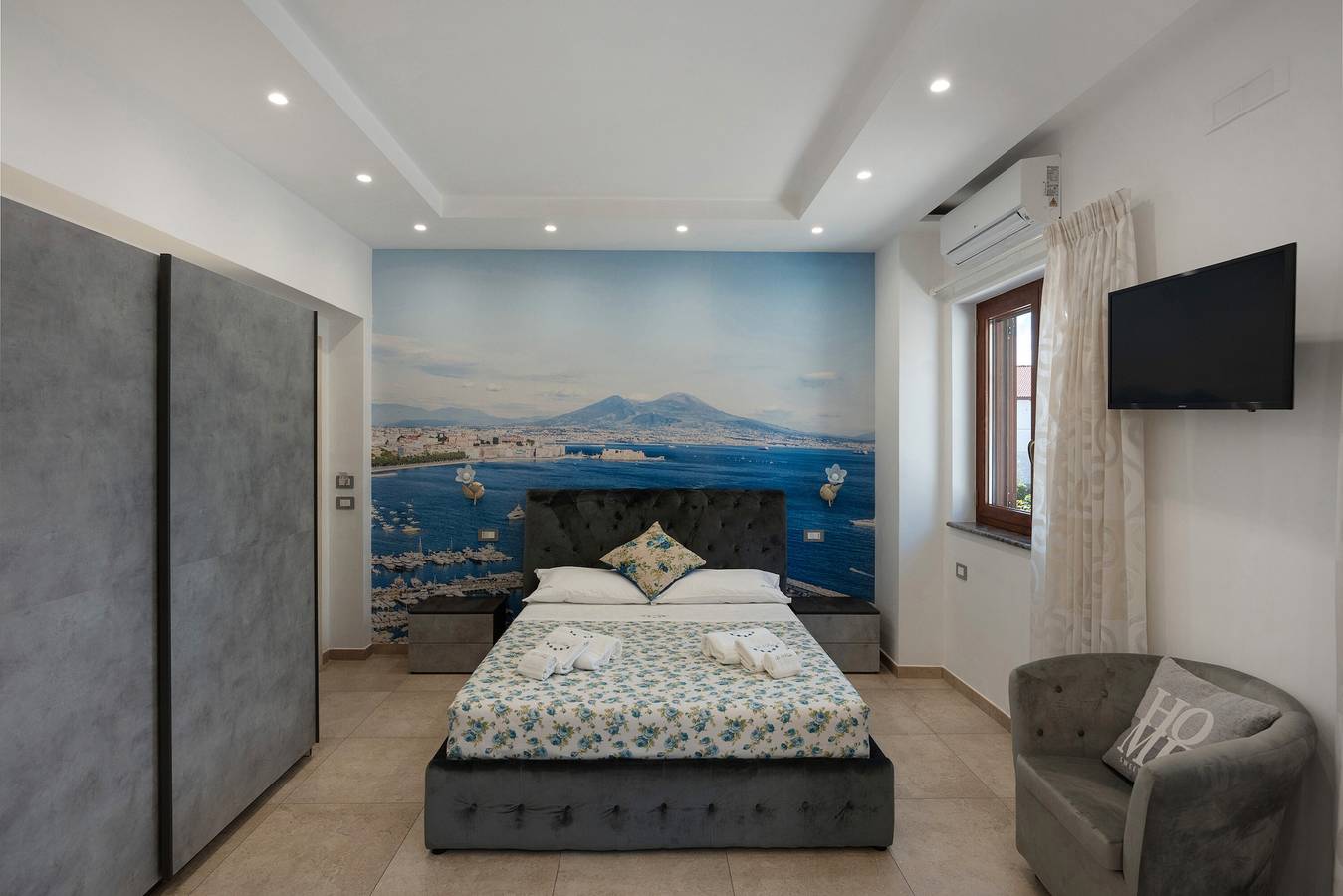 Camera 'Le 5 Perle - Napoli' con vista montagna, Wi-Fi e aria condizionata in Pianillo, Agerola