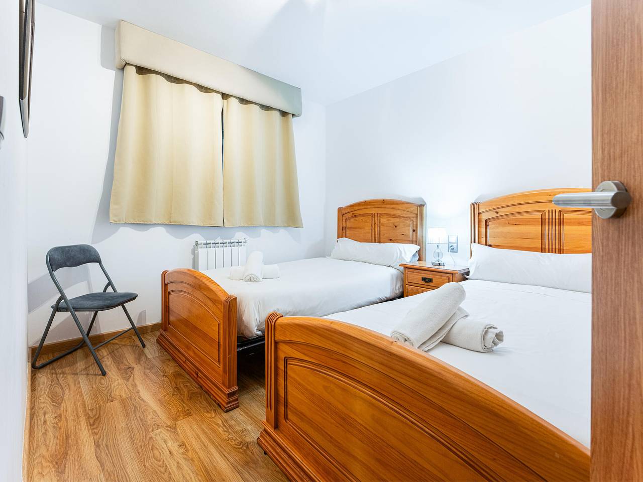Ganze Wohnung, Arinsal: 6 Pers Wohnung, 2 Schlafzimmer, Parkplatz Inklusive in Arinsal, Pal Arinsal