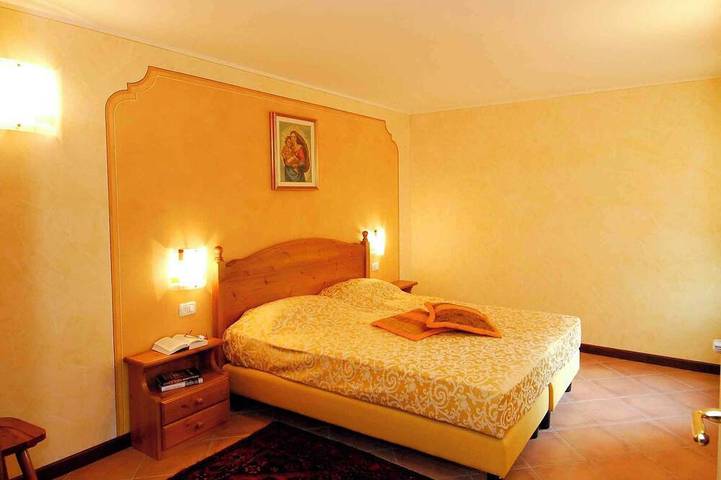 Chalet für 6 Personen, mit Pool und Garten am Gardasee - 2