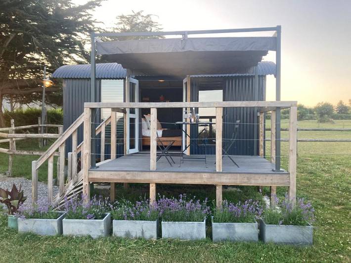 Location de vacances pour 2 personnes, avec vue ainsi que jardin et terrasse à Dragey-Ronthon - 3