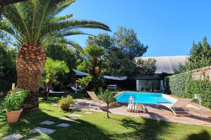 B&b per 4 persone, con Balcone e Terrazza nonché Giardino e Piscina a Caserta