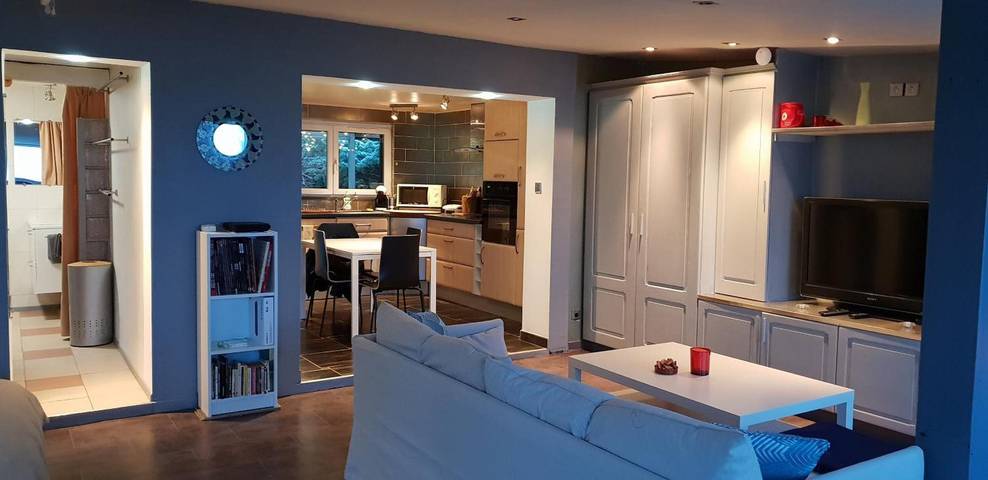 Ferienhaus „Le Coq De Champagne“ mit Bergblick, Jacuzzi und Klimaanlage in Dormans, Marne