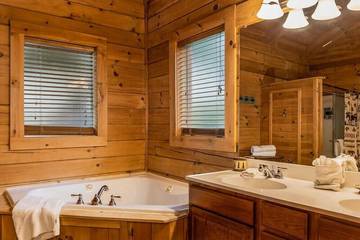 Chalet for 6 Guests in Table Rock Lake, Taney County, Picture 3