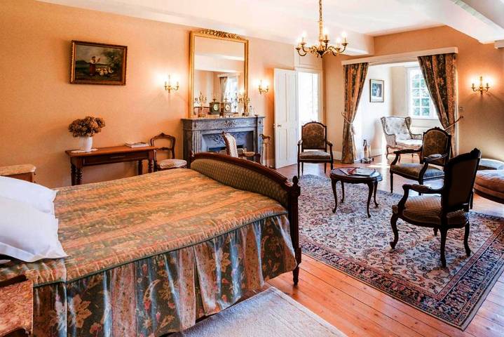 Chambre d’hôte pour 2 personnes, avec balcon ainsi que vue et jardin