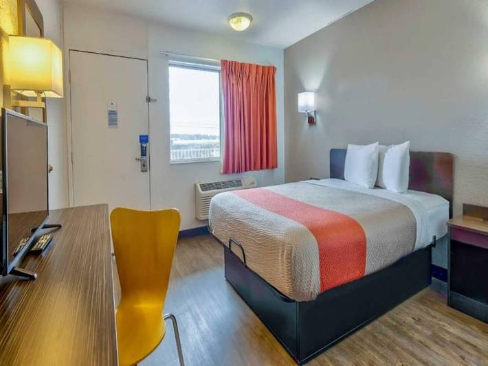 Apartamento entero, 1 Cama Queen | Ducha De Ada/ri in Nuevo Mexico