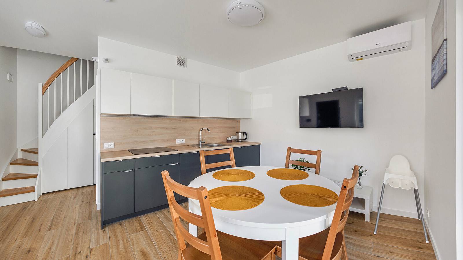 Cały apartament wypoczynkowy, Apartament wakacyjny dla 4 osób z ogród in Dziwnówek, Wyspa Wolin