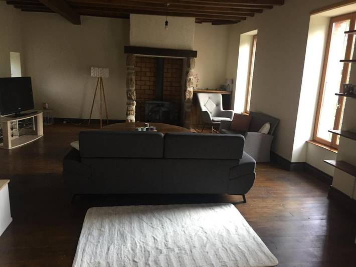 Location de vacances pour 8 personnes, avec jardin ainsi que sauna et jacuzzi, animaux acceptés à Saint-Yrieix-la-Montagne - 3