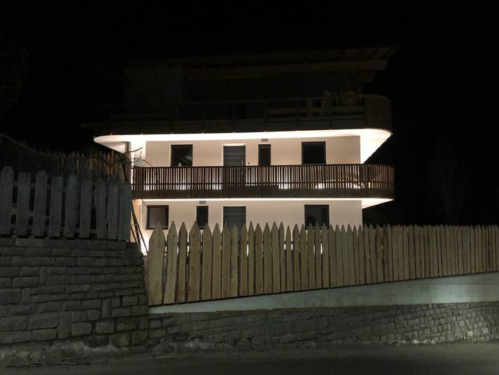 Entire apartment, Apartment "Villa Lara Zirbe" with Mountain View, Private Terrace & Wi-Fi in Telfen-Lanzin, Kastelruth