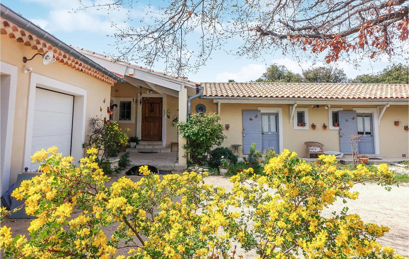 Appartement confortable avec piscine et jardin, à 1,5 km du Beaucet in Venasque, Parc naturel régional du Mont-Ventoux