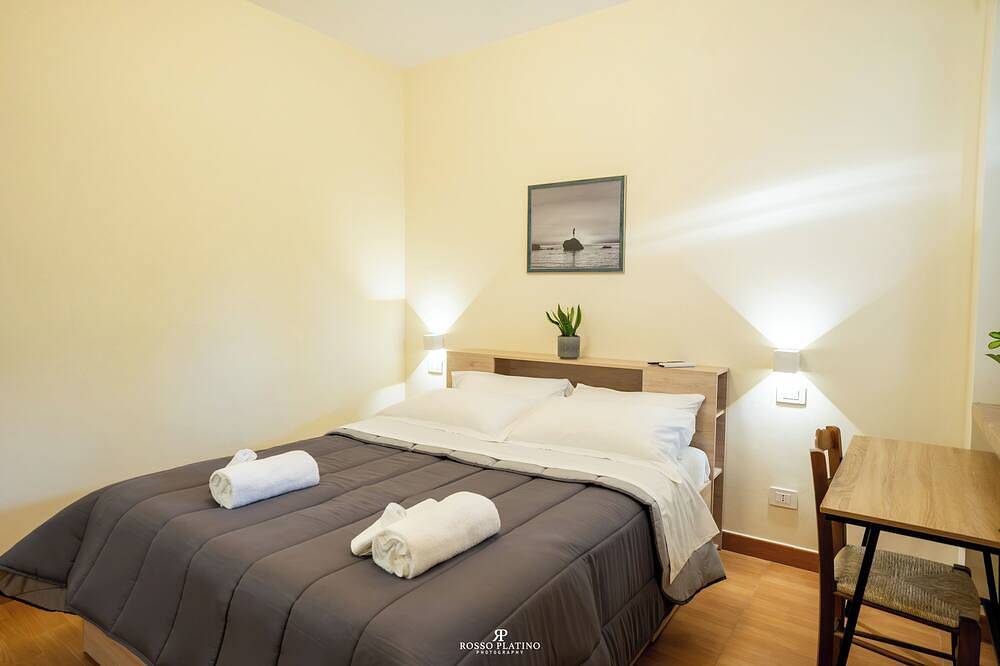2 km from the sea among the green hills of Vastesi in Vasto, Provincia de Chieti