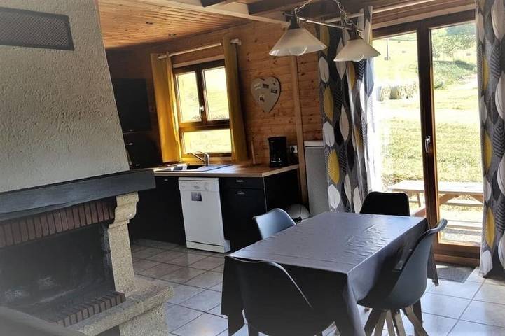 Chalet pour 4 personnes, avec balcon et jardin