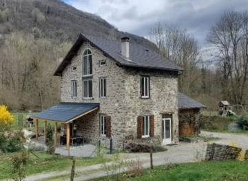 Gîte pour 8 personnes, avec jardin et terrasse à Vicdessos (homonymie)