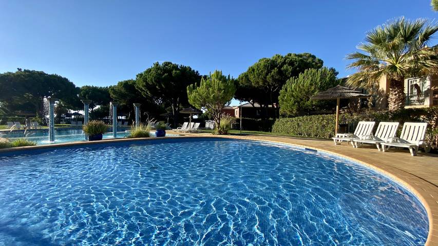 Entire apartment, Bicos 101 | Piscina Partilhada | 4 Pax | Albufeira in Praia da Oura, Albufeira e Olhos de Água