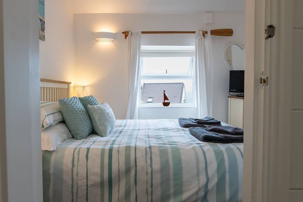 Sea Breezes - sleeps 2 guests in 1 bedroom in Moelfre, Insel Anglesey