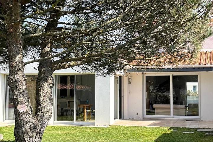 Location de vacances pour 10 personnes, avec jardin dans Plage de La Sauzaie