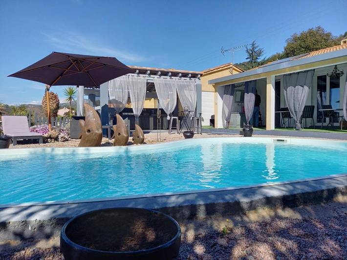 Chambre d’hôte pour 2 personnes, avec Terrasse et Jardin ainsi que Piscine et Vue à Villanova