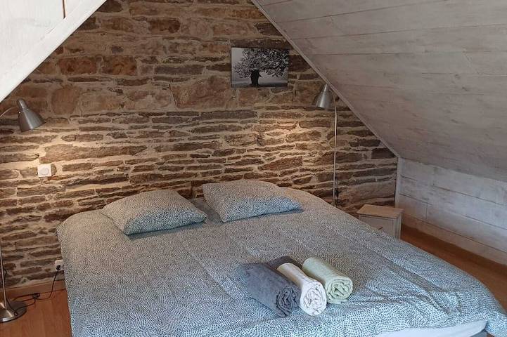 Gîte pour 3 personnes, avec jardin à Bégard - 2