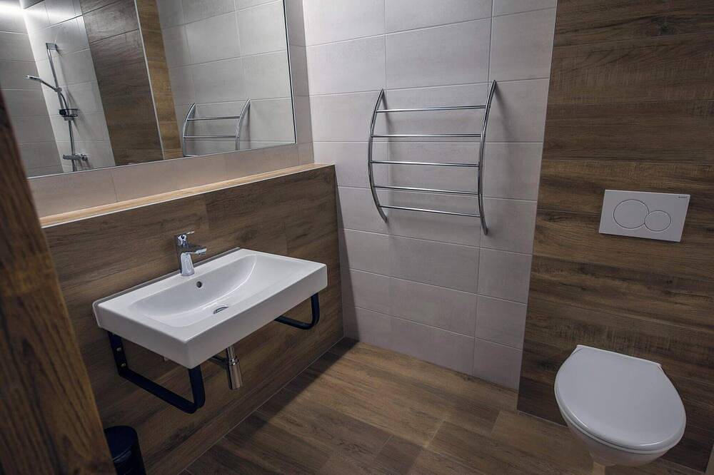 Vallée de la Loue! Bord de Rivière! Spa Sauna Logement Entier Pêche Privée in Lods, Doubs