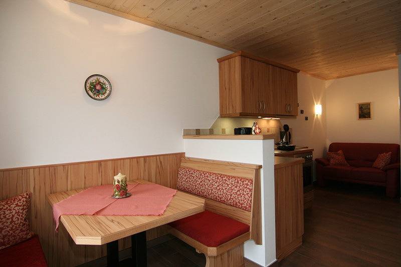 Ganze Ferienwohnung, Haus Unterwegscheid Ferienwohnungen - Ferienwohnung Nr. 3 für 2 Personen, 36 qm, Südbalkon mit Bergblick, W-Lan, Tv in Ramsau bei Berchtesgaden, Berchtesgadener Alpen