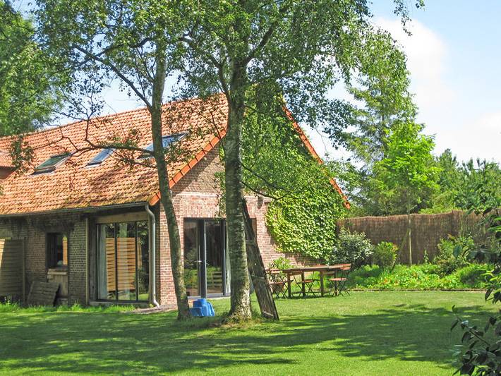 Gîte pour 6 personnes, avec jardin et terrasse, animaux acceptés dans Ambrumesnil