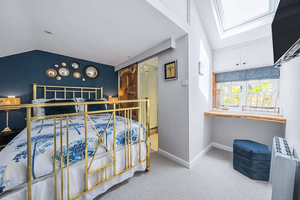 The Old Stables  - sleeps 2 guests  in 1 bedroom in Charmouth, Dorset