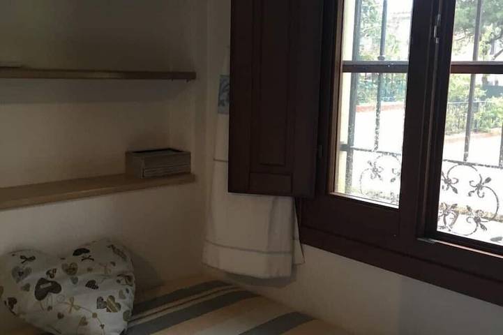 Villa Delfina Rosa 350 mt Strand. Romantisches & Familienhaus. in Porto Ottiolu, Budoni