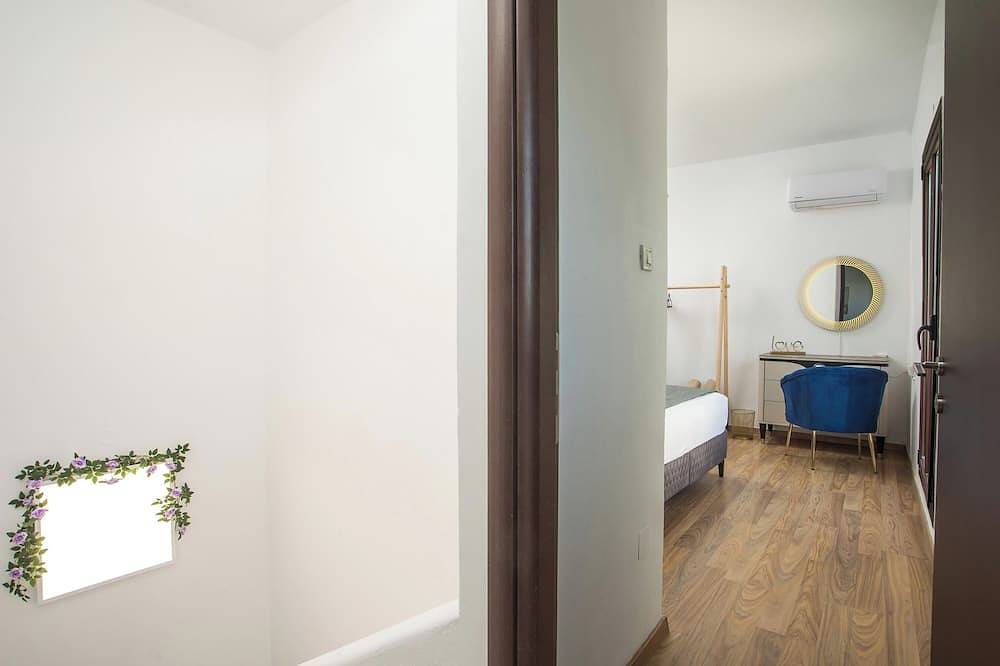 Entire apartment, Bliss Luxury Suites - Water in Lindos, Rhodes