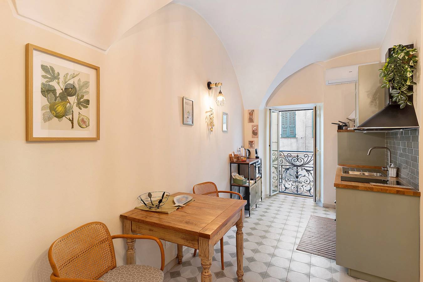 Ganze Wohnung, Apartment 'La Tana Dei Marinai' mit Wlan und Klimaanlage in Bordighera, Riviera di Ponente