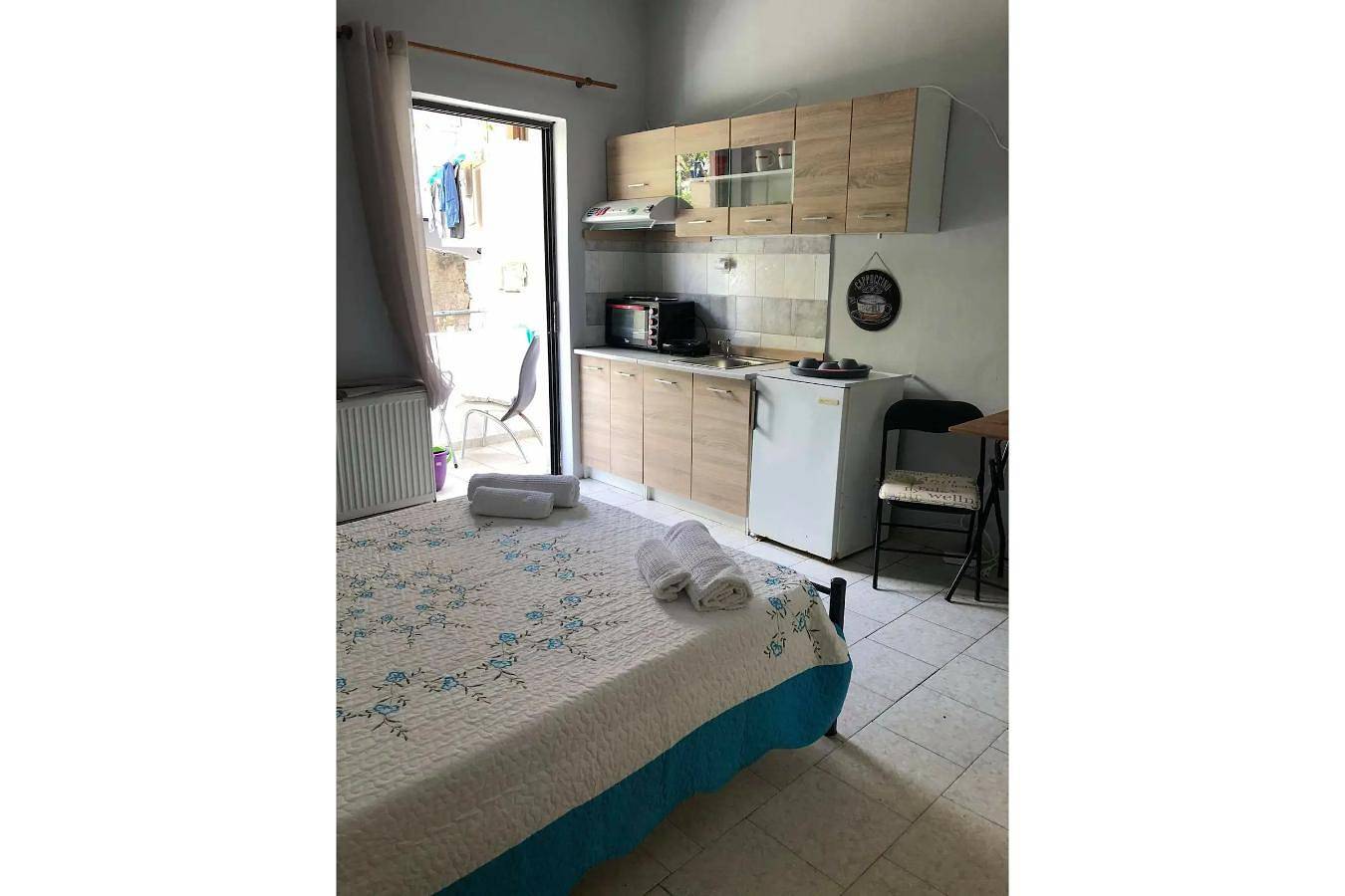 Entire studio, Studio Apartment 'Olga  2' with Sea View, Wi-Fi and Air Conditioning in Iraklio-Heraklio region