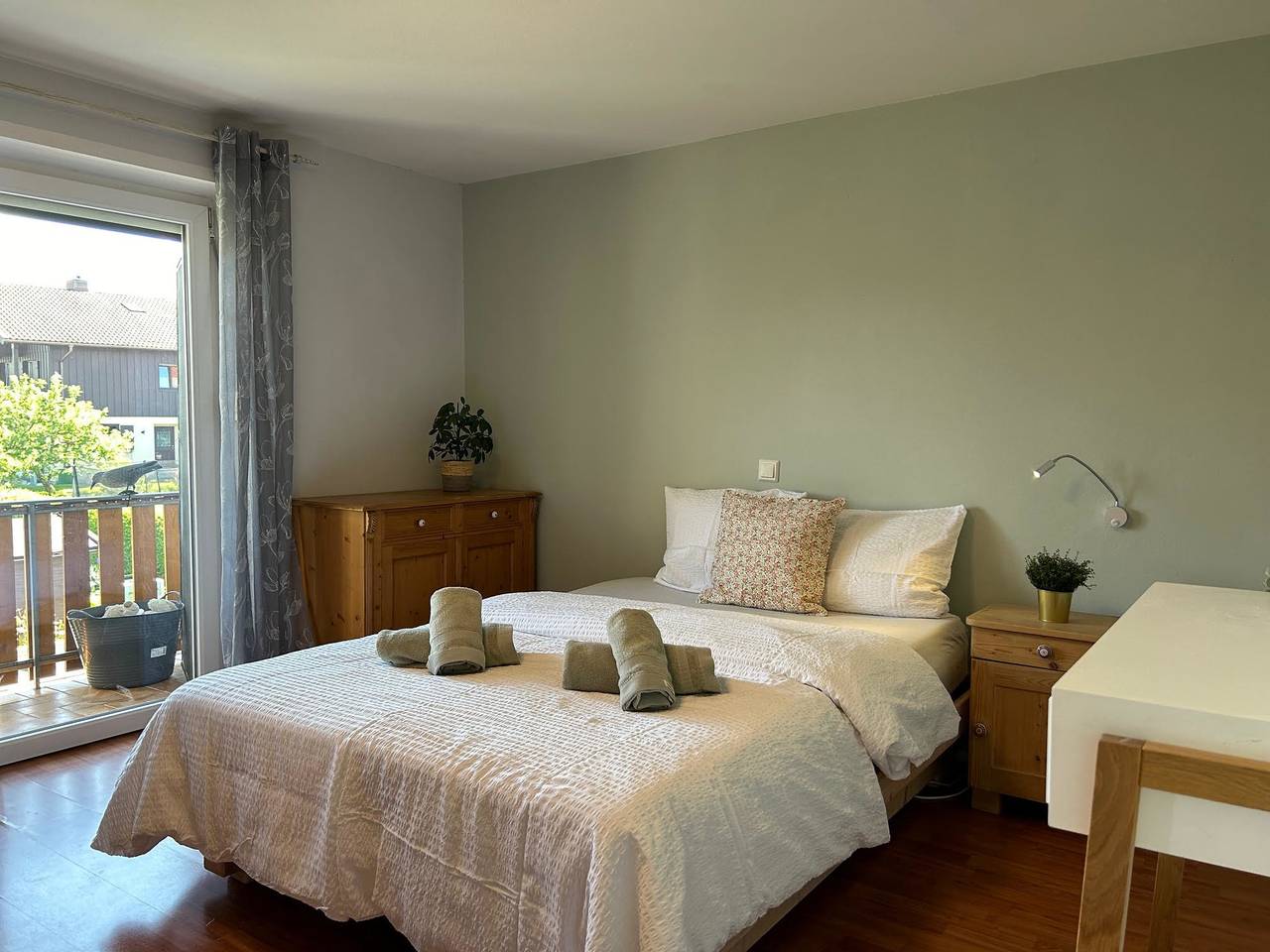 Ganze Ferienwohnung, Ferienwohnung Casa de Mane&Tina mit Gartenmitbenutzung in Traunreut, Landkreis Traunstein