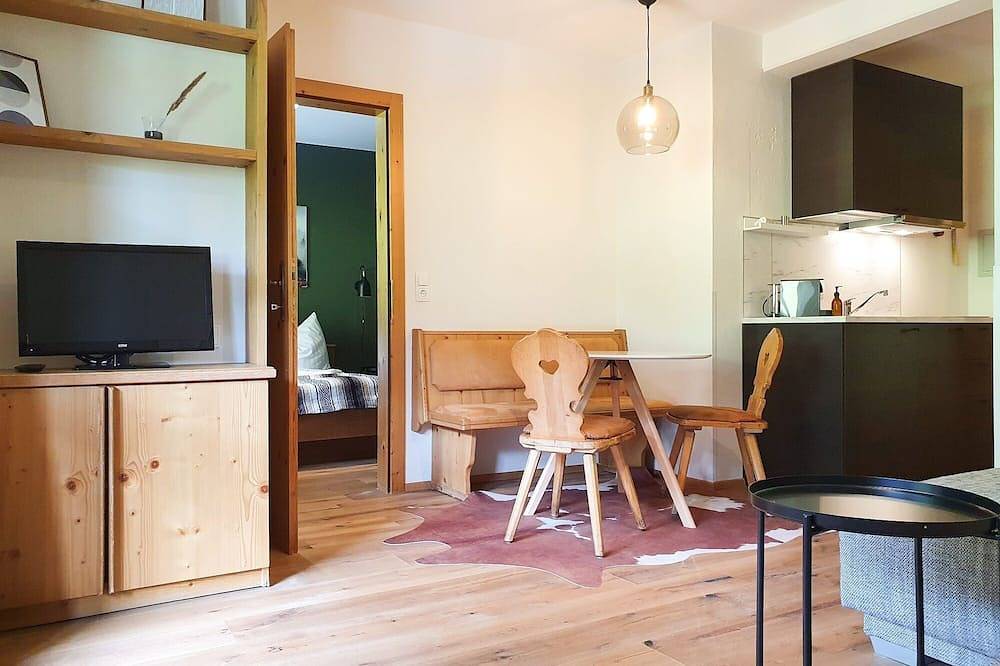 Ganze Wohnung, Alpenflair Apartment mit Balkon - inkl Parkplatz #2 in Stubaier Alpen, Götzens