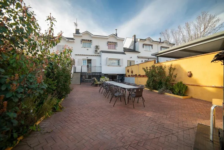 Casa de vacaciones para 15 personas, con jardín - 1