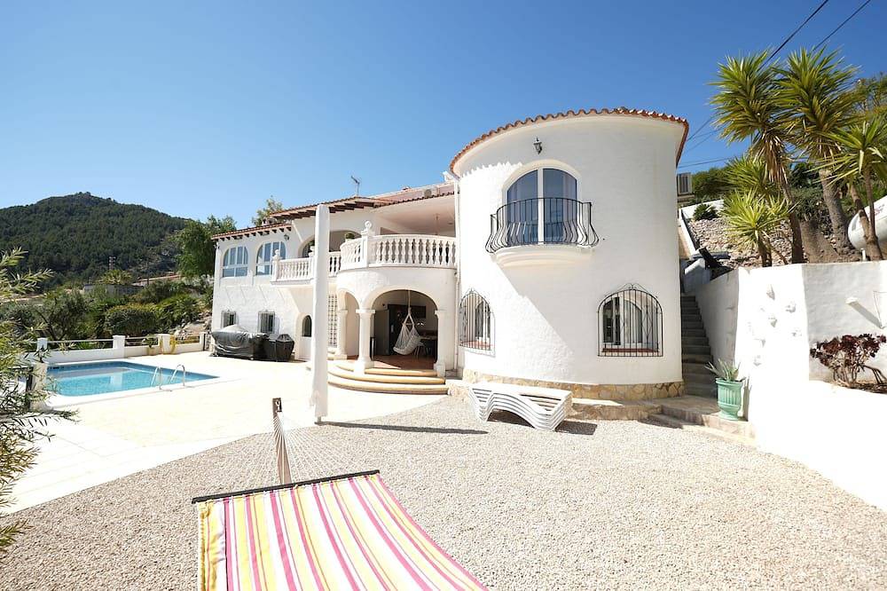 Traumhafte Villa mit atemberaubendem Meerblick in Orba, Costa Blanca