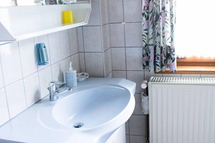 Ferienwohnung für 4 Personen, mit Pool und Balkon sowie Garten in Leutershausen - 4