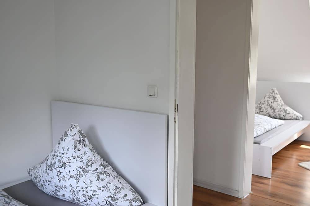Ganze Wohnung, Moderne Ferienwohnung mit 5 Schlafplätze  Wanderwege in der Nähe in Siegen, Kreis Siegen-Wittgenstein