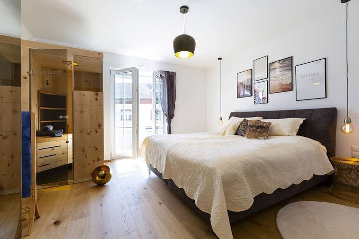 Ferienwohnung für 4 Personen, mit Sauna und Balkon in Übersee