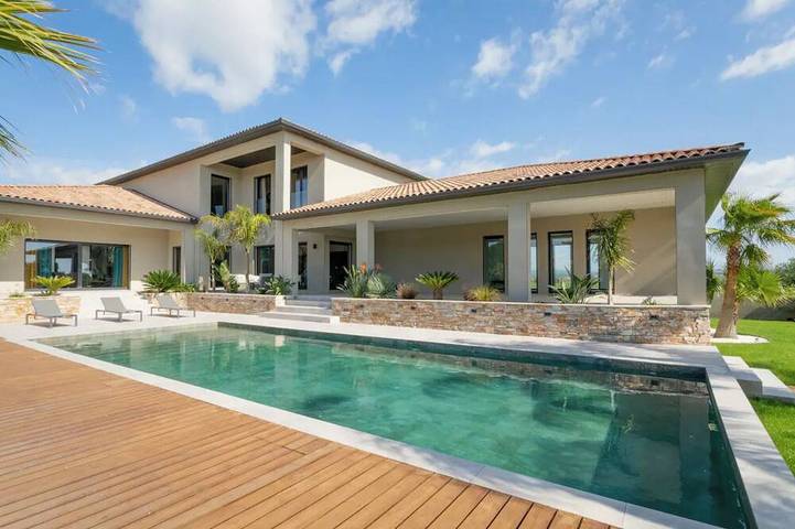 Location de vacances pour 10 personnes à Puimisson