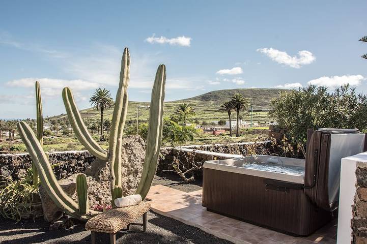 Villa for 2 people, with hot tub and garden - 1