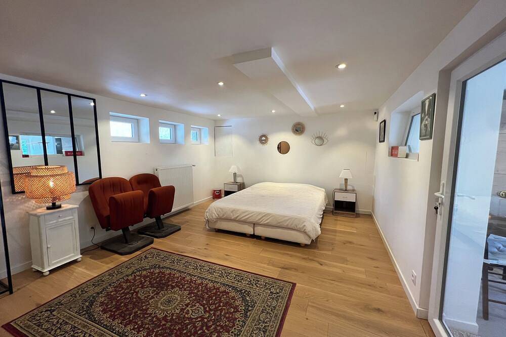 Entire apartment, Independent studio with garden and jacuzzi in Aulnay-sous-Bois, Seine-Saint-Denis