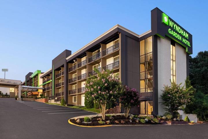 Hotel para 2 personas, con jardín y piscina - 1